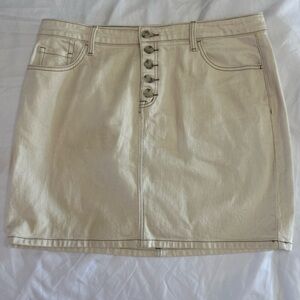 TORRID Womens Size 14 Button Up Skirt Off White DENIM PREOWNED. WAIST IS 39"
